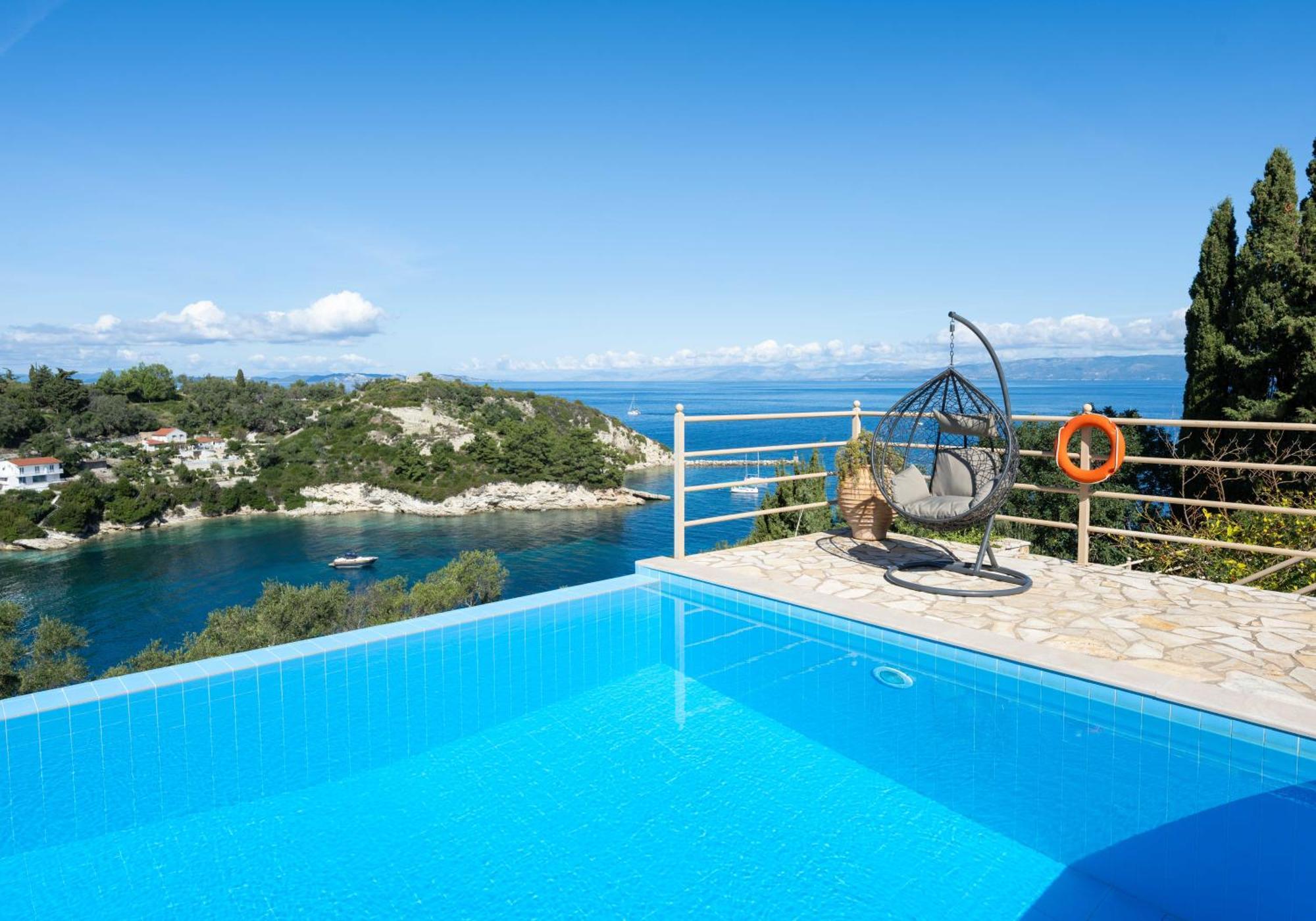 Pangolas Paxos *